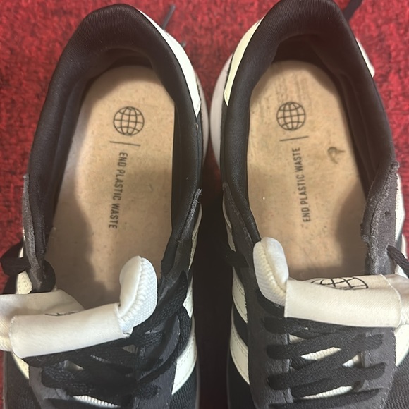 Adidas new - Picture 7 of 7